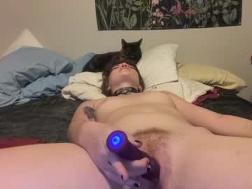 couple
        polyhouseofgays cam image #205945