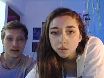 couple
        flloopy cam image #1673451
