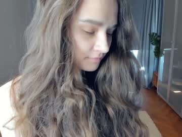 girl
        sunshy_girl cam image #882610