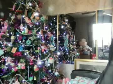 girl
        thtqunt cam image #3909667