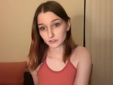 girl
        tinytittytia cam image #3188899