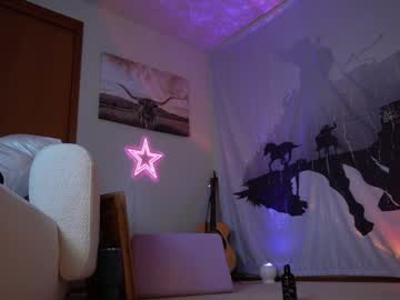 girl
        lucy_gooosey cam image #4159698