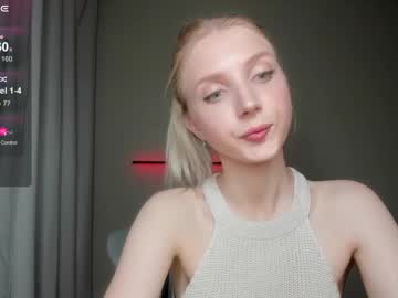 girl
        oh_honey_ cam image #2976156