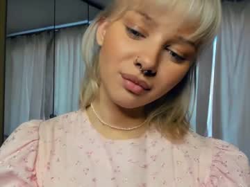 girl
        melissacarterr cam image #322082