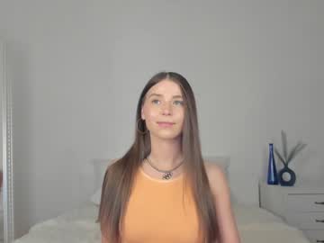 girl
        violetta_finch cam image #3372646