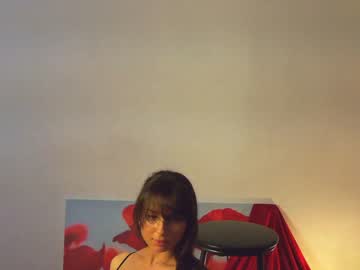 girl
        annesense cam image #1071302