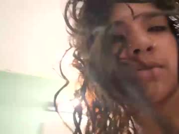 girl
        melamorr cam image #986652