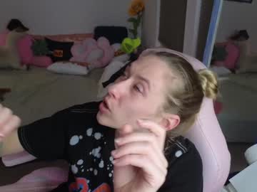 girl
        pr3ttyp1nkpussy cam image #4389617