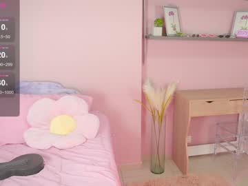 girl
        little_effy18_ cam image #3183409