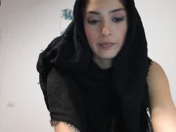 girl
        persian_baddie cam image #1229414