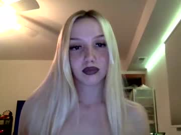 girl
        riababe cam image #560551
