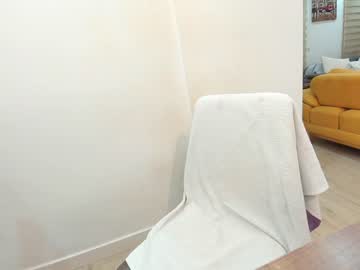 girl
        ehotlovea cam image #75372