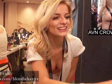 girl
        blondiekayy cam image #401638