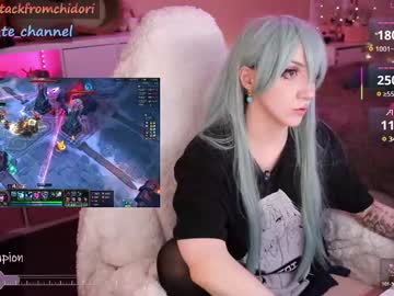 girl
        yourcutewaifu cam image #4341538