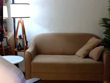 girl
        meow_babe_ cam image #4028374