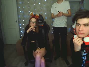 couple
        ofcblesssex342 cam image #242492