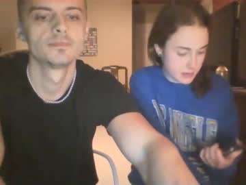 couple
        charbaby800 cam image #420932