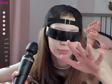 girl
        poisonn_girl cam image #1302819