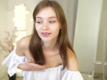 girl
        bless_sheila cam image #1755438