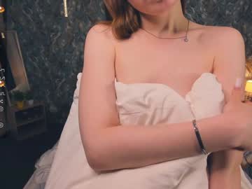 girl
        mildredherington cam image #2850117