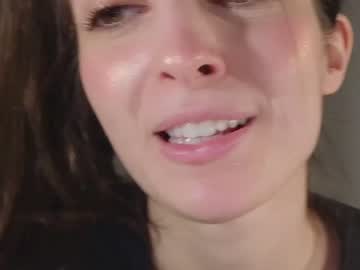 girl
        rosykindred cam image #857233