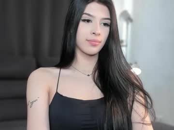girl
        crystal_buterfly cam image #4305075