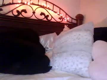 girl
        ashleysafreak cam image #1944552