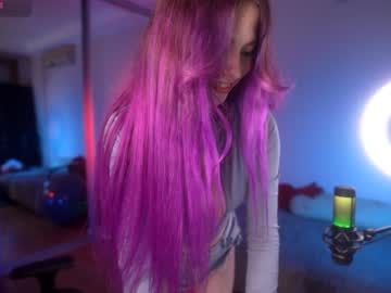 girl
        like_pie cam image #4187463