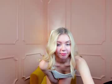 girl
        cassie_palmer cam image #997902