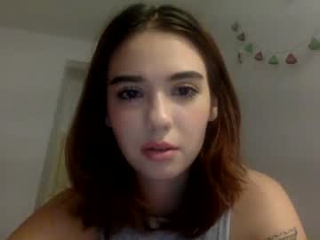 girl
        sophiacopolla444 cam image #2389077