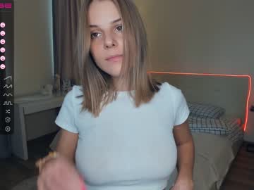 girl
        erline_may cam image #2494280