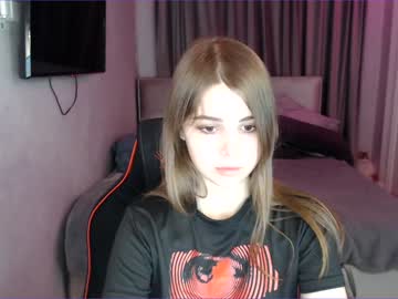 girl
        tripleprinces cam image #1846760