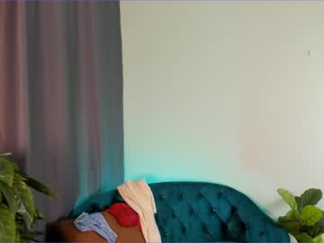 girl
        sunnyviolet cam image #1072703