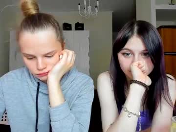 couple
        sophie_and_rachelss cam image #515072