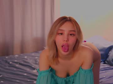 girl
        angella_kleee cam image #780953