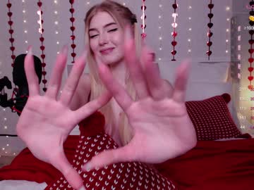 girl
        vonnalein cam image #2059575