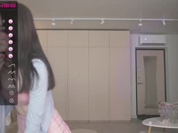 girl
        oki_dokie cam image #1446171