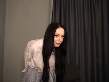 girl
        katereason cam image #1740535