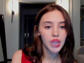 girl
        angella_kleee cam image #1661417