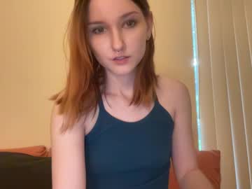 girl
        tinytittytia cam image #3259995