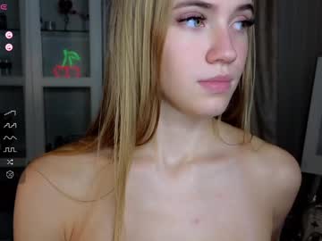 girl
        cute_fox_girl cam image #3573448