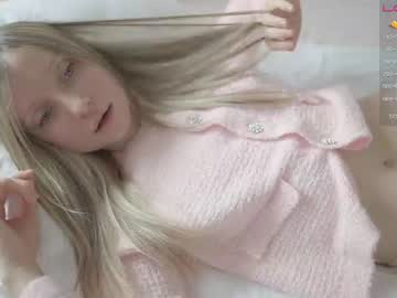 girl
        pureangeldolores cam image #2059659