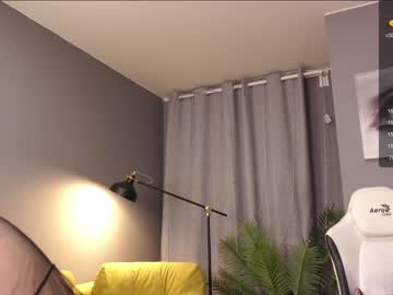 girl
        meganiex cam image #2825336