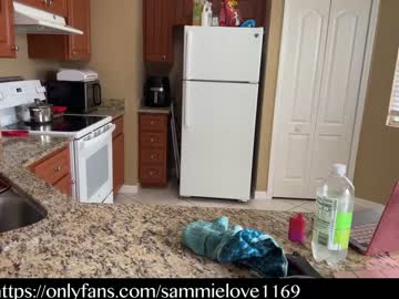 couple
        sammielove1169 cam image #1376807