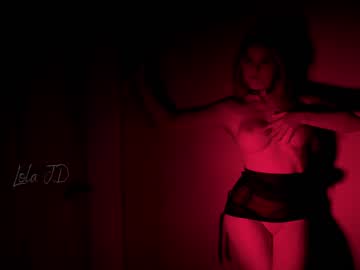girl
        lola_jd cam image #2449581