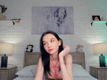 girl
        riskyproject cam image #2463353