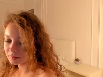 girl
        landrycarney cam image #2043509