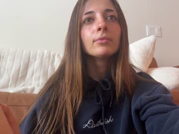 girl
        rosykindred cam image #1338778