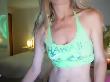 girl
        amyvalentine cam image #2436635