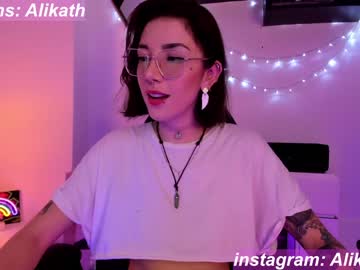 girl
        thecosmicgirl cam image #560456